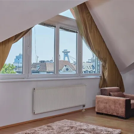 Skyline Penthouse With Terrace *